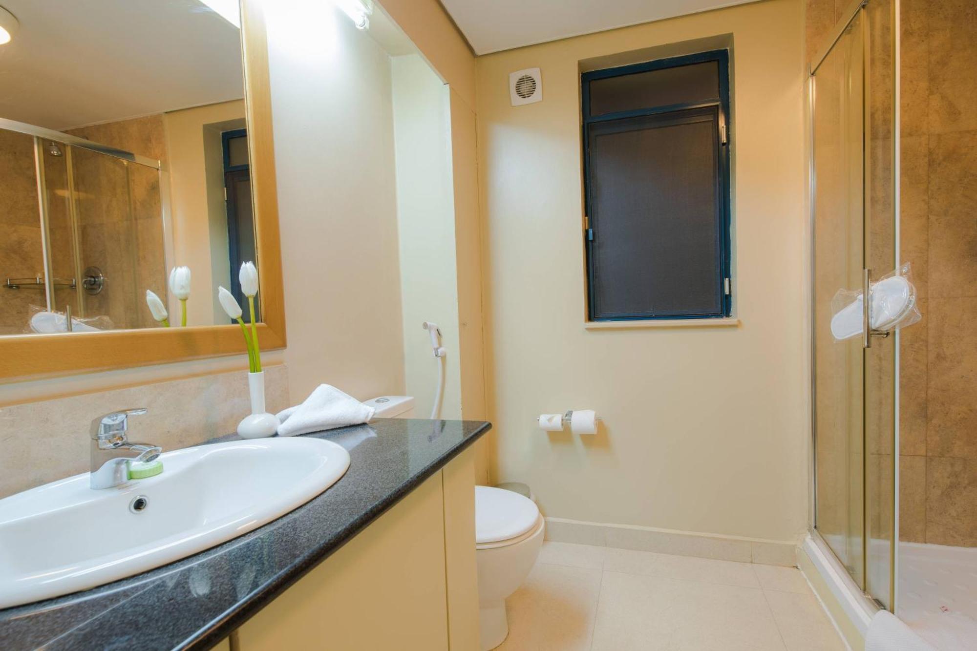 Protea Hotel By Marriott Dar Es Salaam Oyster Bay Exteriér fotografie